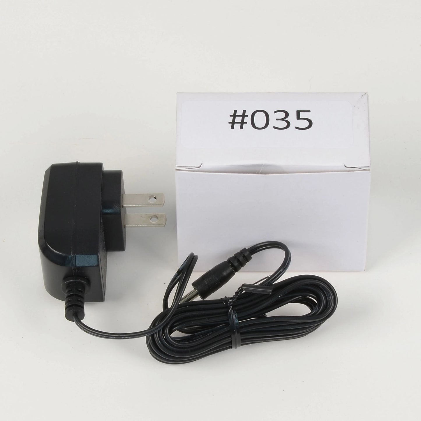 Replacement Adapter 4.5V DC 800mA black male jack